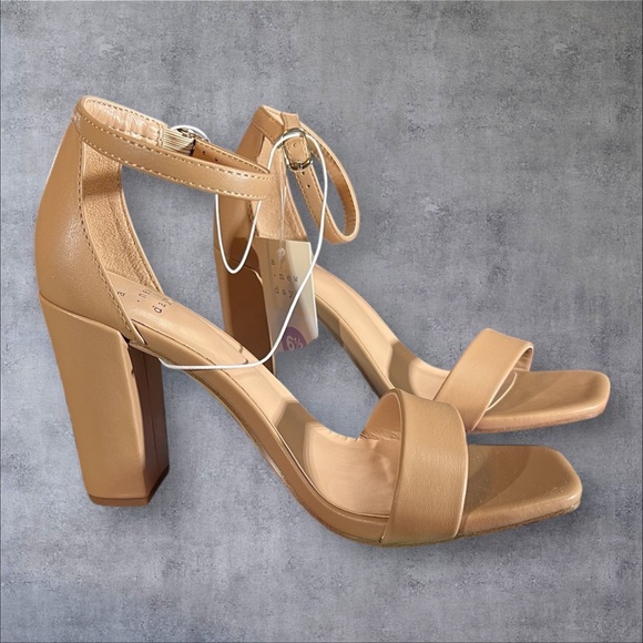Emma Square Toed High Block Heeled Wide Pumps with Extra Padding for Comfort - Picture 1 of 11